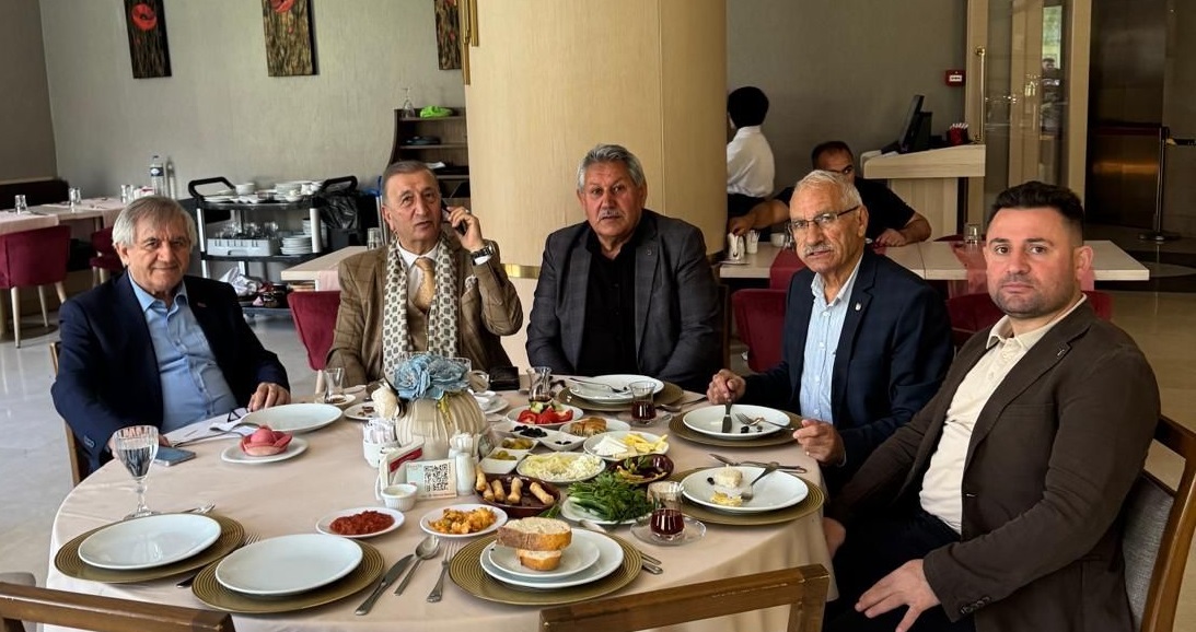 Bedri Yalçın Gümüşhane’de Güçlü Kadroyla Sahada: “Tekke’nin Geleceğini Birlikte İnşa Edeceğiz”