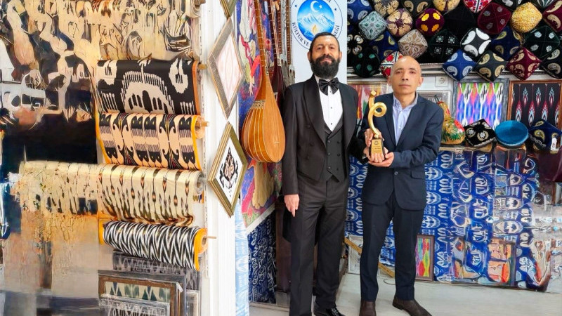 Akif Manaf “Birlik ve Barış Ödülü” ile Onurlandırıldı