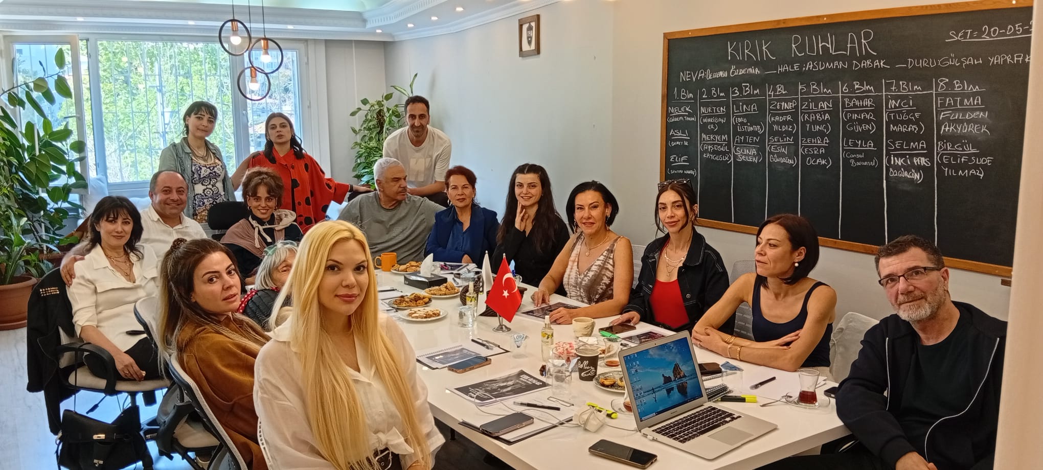 KIRIK RUHLAR START VERDİ KIRIK RUHLAR SESSİZ KADINLARIN SESİ OLACAK