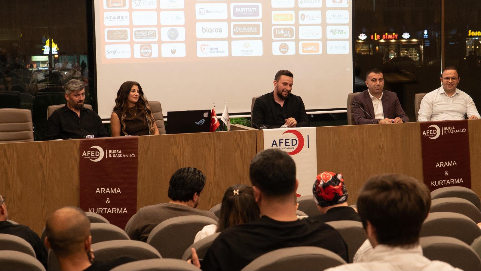 AFED Bursa, İnegöl’de Güç Tazeledi: İlk Yardım Seferberliği ve Tarihi Atamalar Aynı Gecede Gerçekleşti