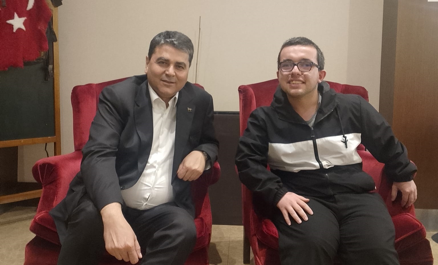 “Bolulu Fenomen” Yavuz Selim Ak, Demokrat Parti Genel Başkanı Gültekin Uysal’ı Ağırladı