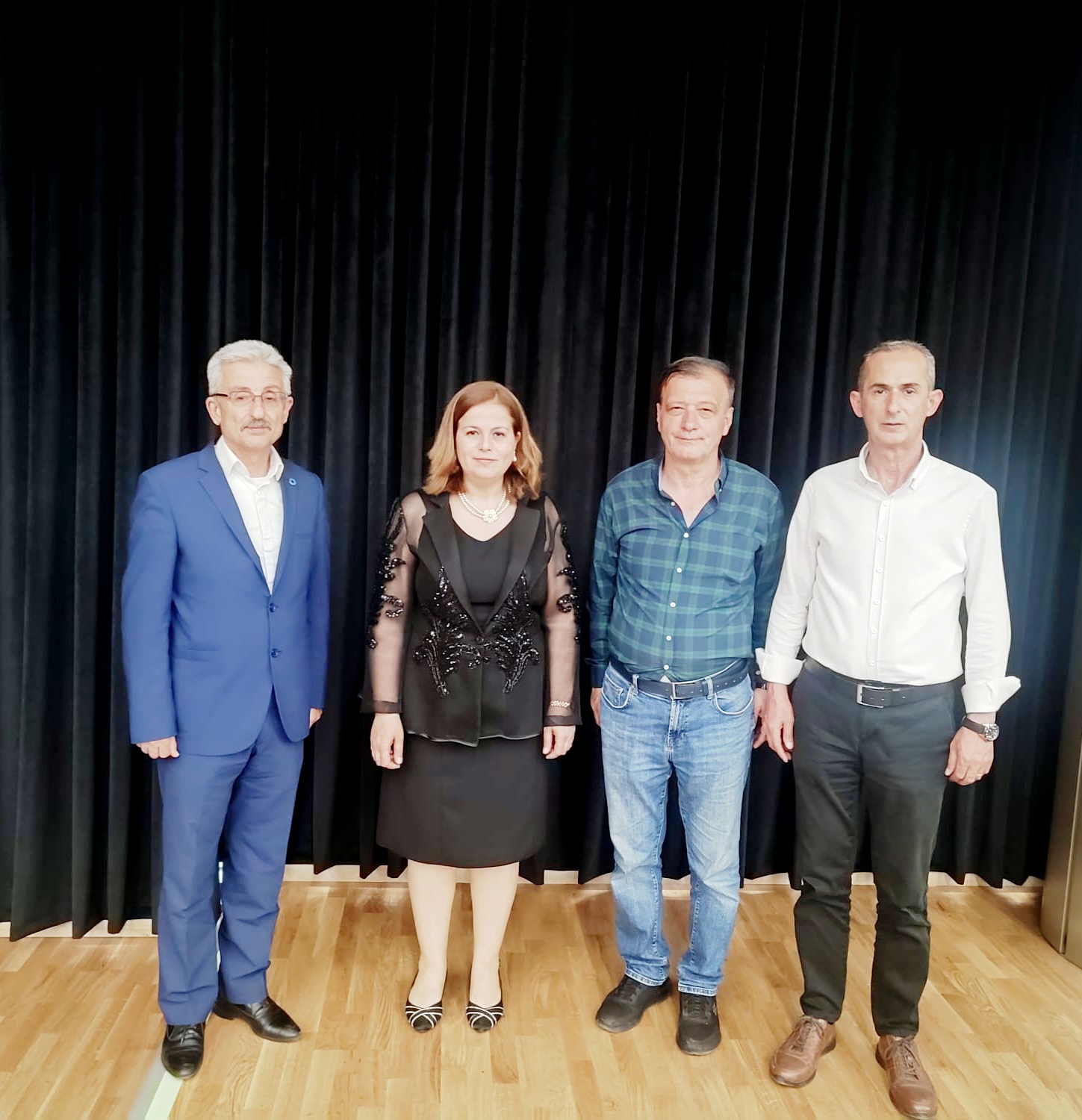 Bursa’da Sanat ve Dayanışma El Ele: Duchenne Hastası Yağız Efe’ye Destek