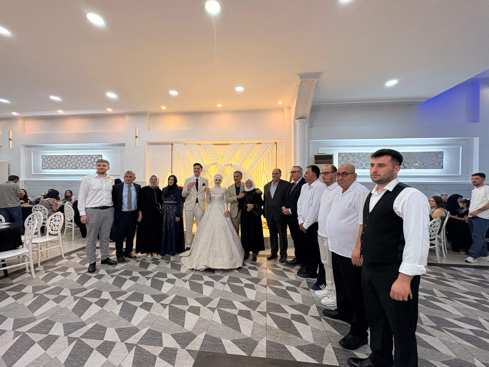 Gelecek Partisi Bursa teşkilatından Osmangazi’de nişan törenine katılım