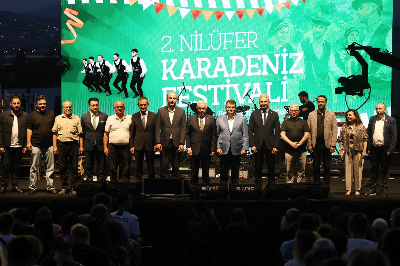 NİLÜFER’DEKİ KARADENİZ ŞÖLENİ TARTIŞMALARIN ODAĞINDA: KÜLTÜREL ETKİNLİK Mİ, SİYASİ GÖVDE GÖSTERİSİ Mİ?
