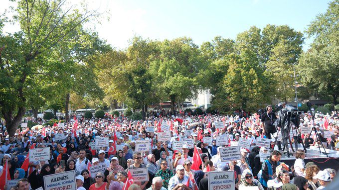 Bursa Aile Platformu’ndan “Cinsiyet Kimliği” Tartışmalarına İlişkin Sert Açıklama: “Çocukların Sağlıklı Gelişimi Hiçbir İdeolojik Dayatmaya Kurban Edilemez”