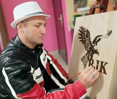 Sanata Yeni İmza…