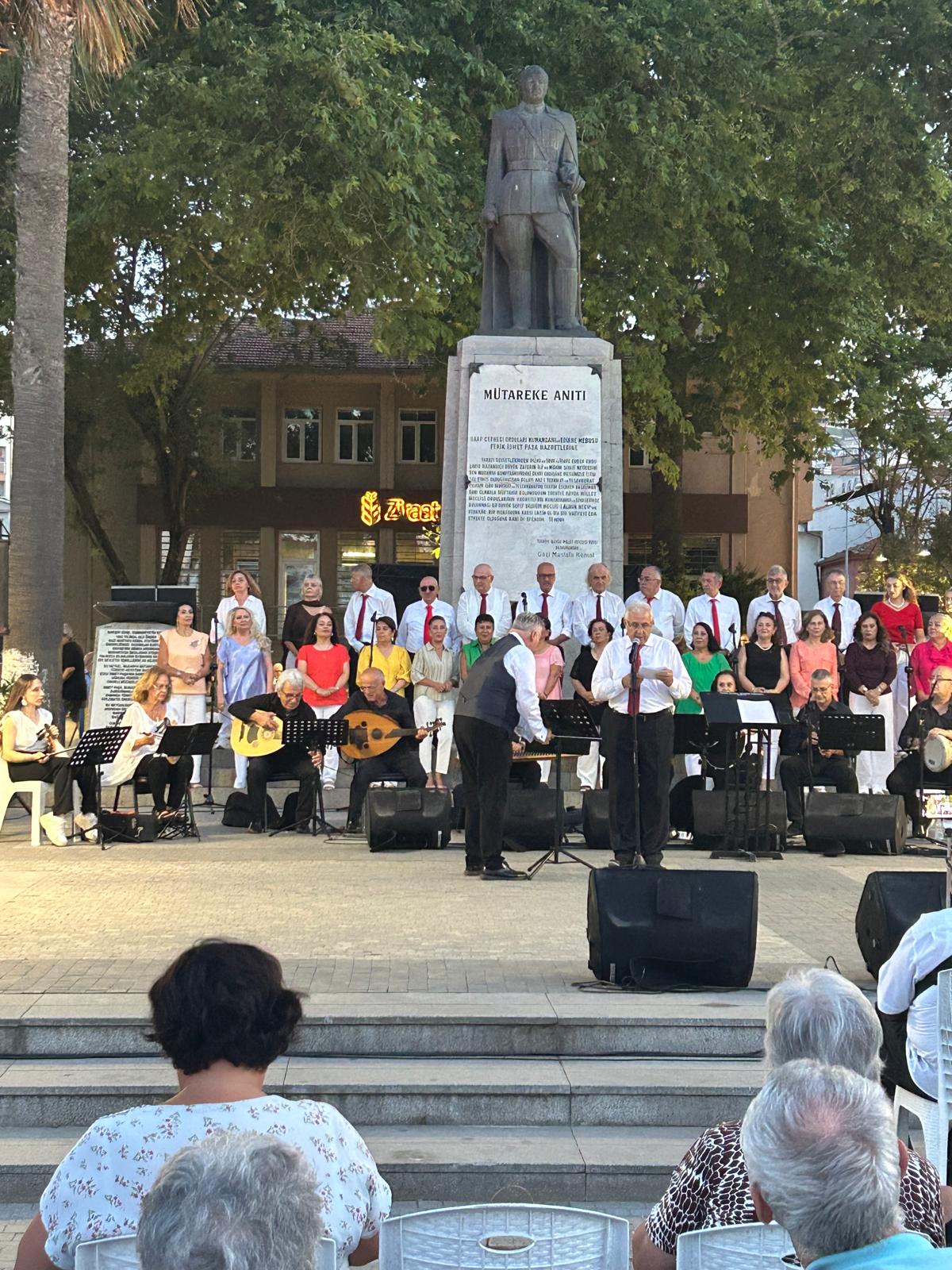 DENİZİN MELTEMİNE KARIŞAN NAĞMELER
