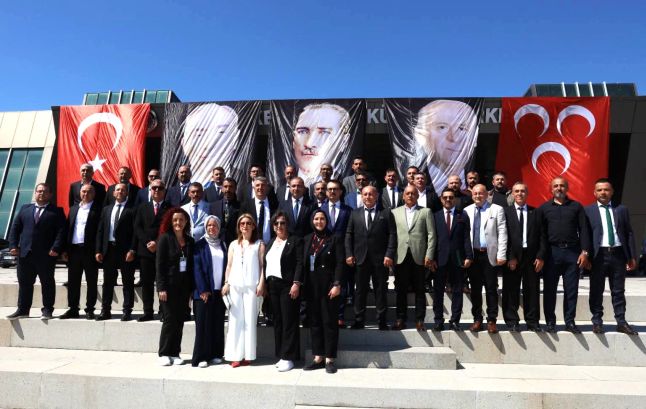 MHP Mustafakemalpaşa’da Güven Tazeledi: Suat Buldu Yeniden İlçe Başkanı Seçildi