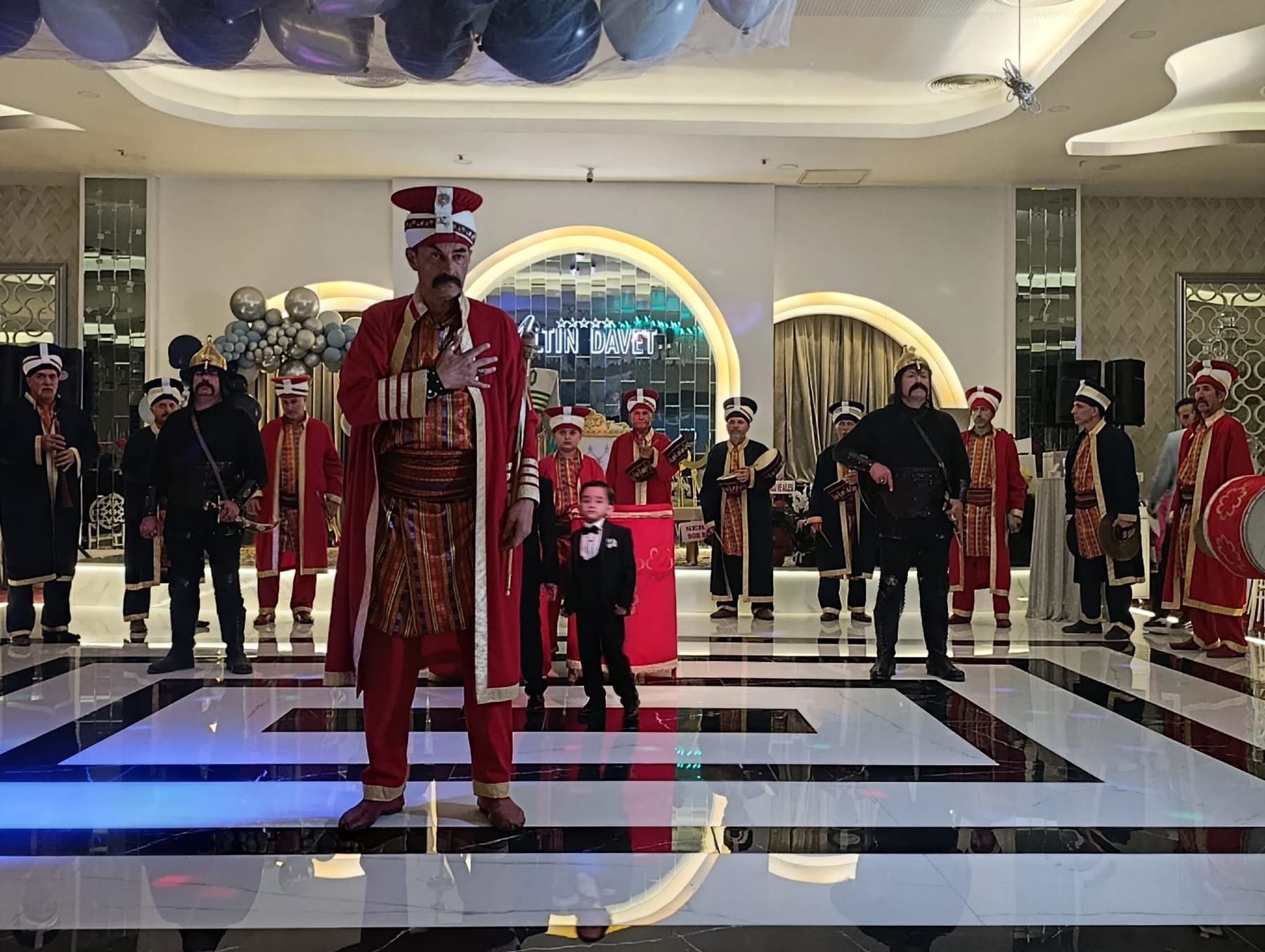 BURSA KANSERLE SAVAŞ DERNEĞİ YÖNETİM KURULU BAŞKANI ÜMİT ECEMİŞ’İN MUTLU GÜNÜ
