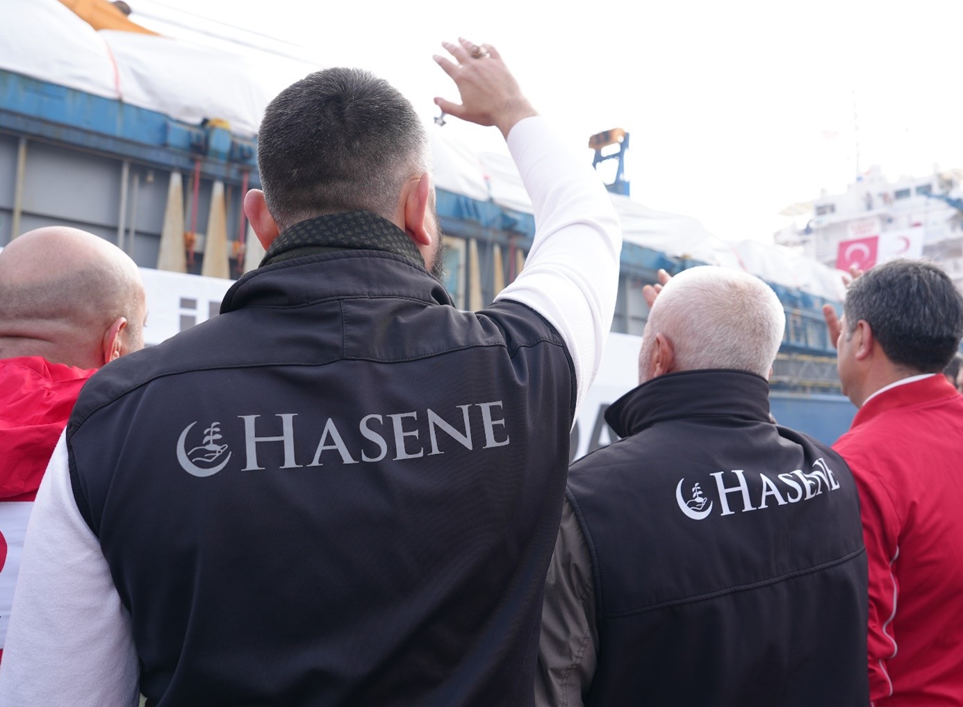 “HASENE ” GAZZE İÇİN ,İNSANLIK İÇİN YARDIMLARINIZI BEKLİYOR..!!