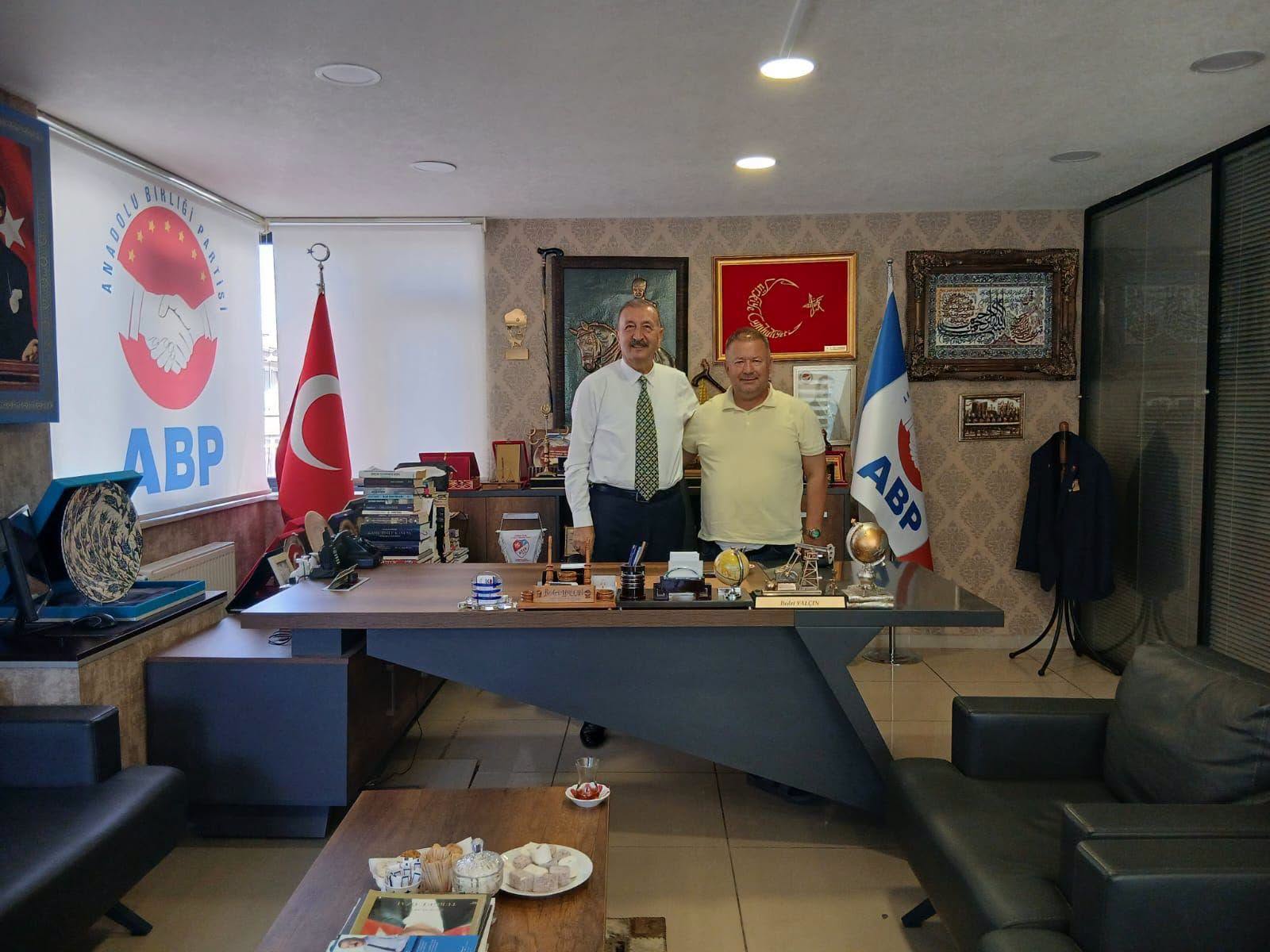 ABP Genel Merkezi’nde Siyasi Gündem: Bedri Yalçın’dan Hukuk Dünyasına Önemli Ziyaret