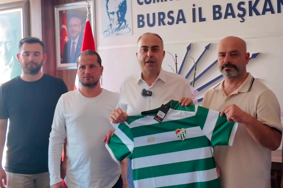 Turgut Özkan’dan İstanbul’daki Recep’e anlamlı Bursaspor jesti