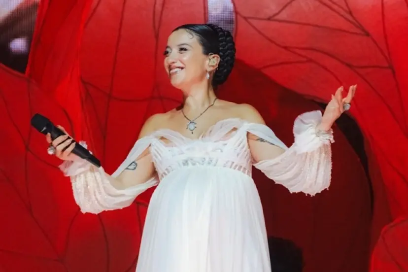 Melike Şahin’den Harbiye’de Duygu Dolu Gece!