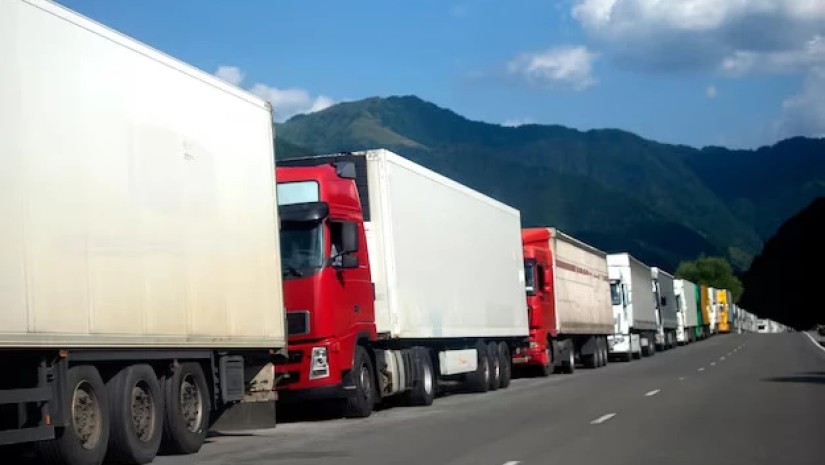 SON DAKİKA AZERBAYCAN’DA 7 TÜRK TIR’I BEKLETİLİYOR! TOVUZ BÖLGESİNDE SAATLERDİR BEKLEYİŞ: TÜRK ŞOFÖRLERDEN ACİL YARDIM ÇAĞRISI