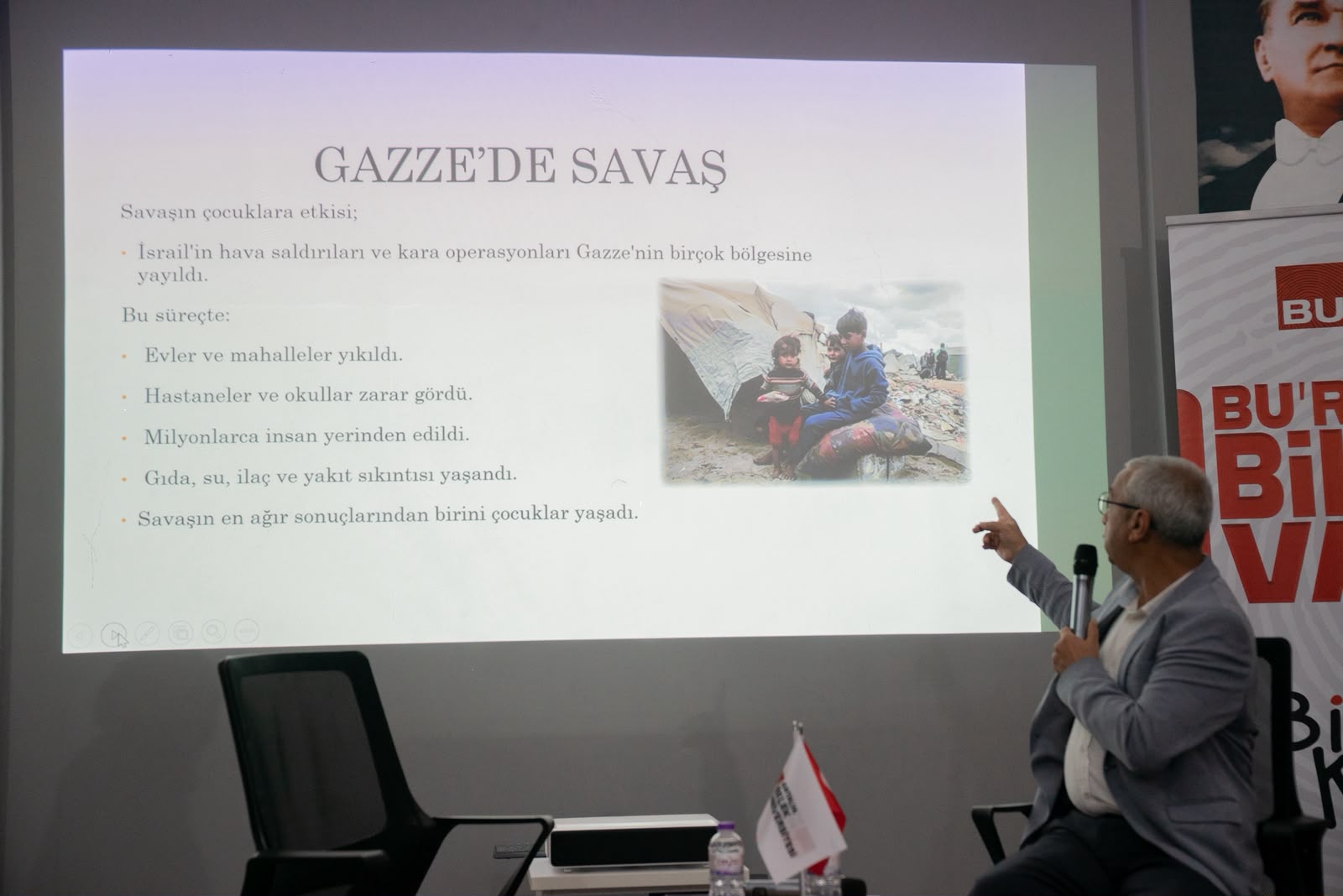 Gazze’de öğrencilerin eğitim mücadelesi Antalya’da ele alındı
