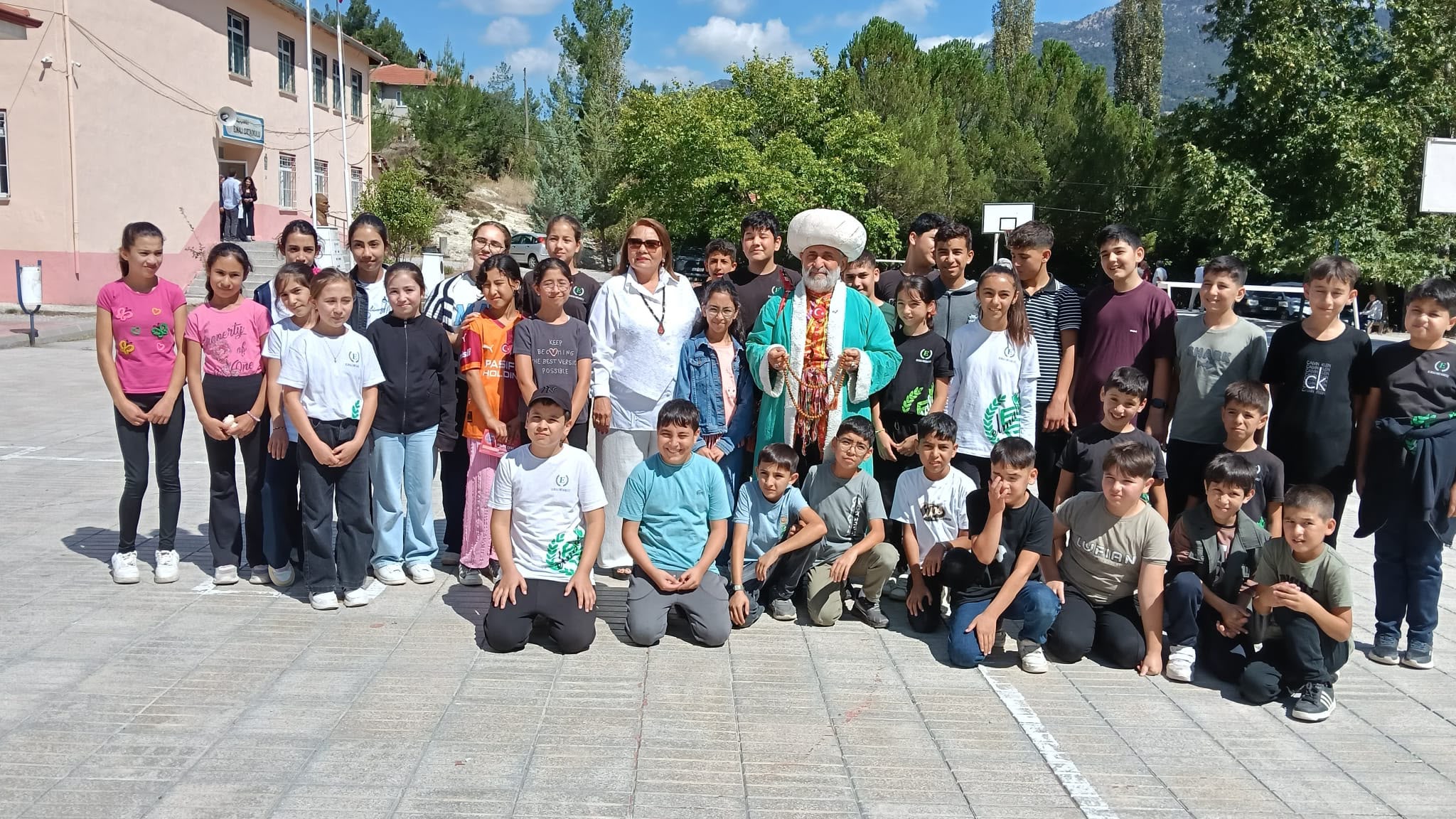 SESKODER’den Çameli Elmalı’ya İki Yeni Kütüphane