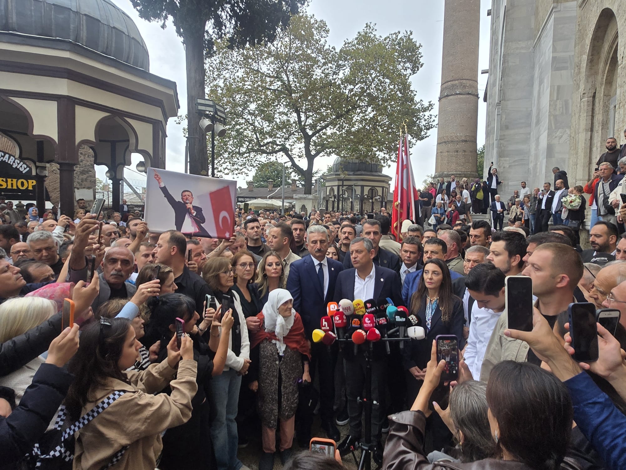 Özgür Özel Bursa’da: Bozbey ziyaretiyle başlayan programda yoğun gündem