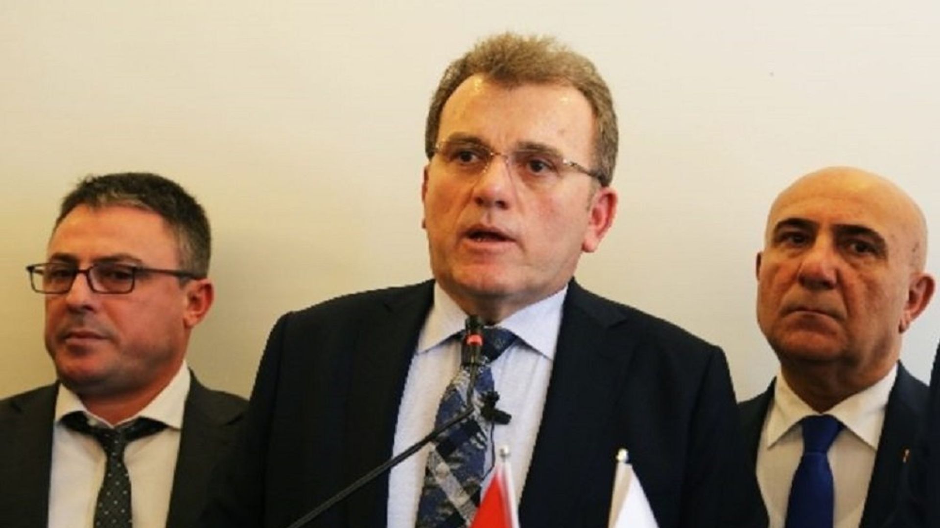 Adalet Partisi Genel Başkanı Dr. Vecdet Öz’den 29 Ekim Cumhuriyet Bayramı mesajı