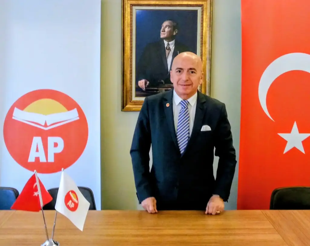 Kemal Abdullahoğlu: “Asgari ücret, insanca yaşanabilecek düzeyde olmalı”
