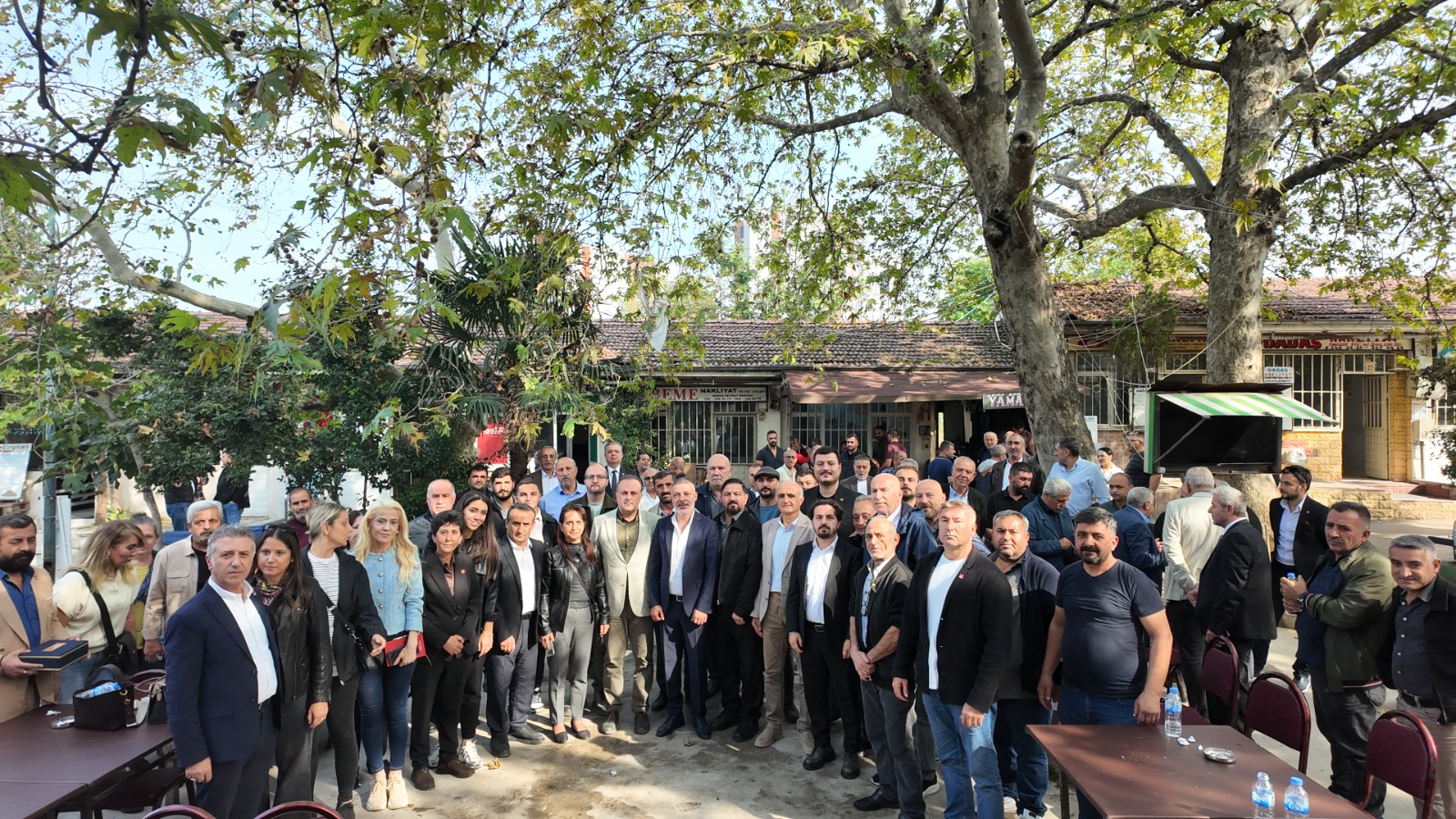 CHP Bursa İl Başkanı Baykal, Otosansit Kamyoncular Garajı’nda nakliyeci esnafını dinledi