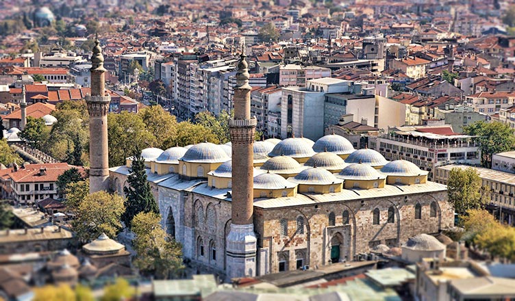 Hilmi Şanlı’dan Turist Rehberlerine Ulu Camii Çağrısı: “Burası Bir Hat Müzesi Değil, İbadet Mabedidir”