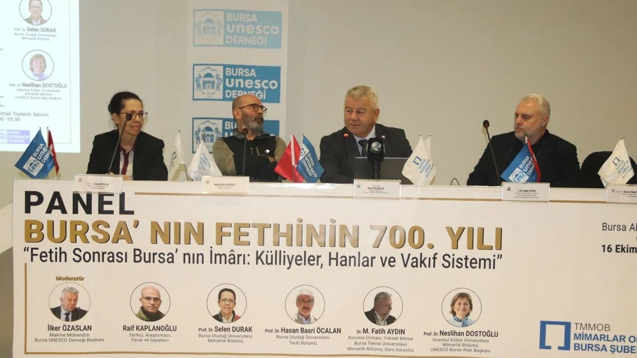 BURSA’NIN 700 YILLIK TARİHİ MASAYA YATIRILDI: KÜLLİYELER, HANLAR VE VAKIFLAR KONUŞULDU