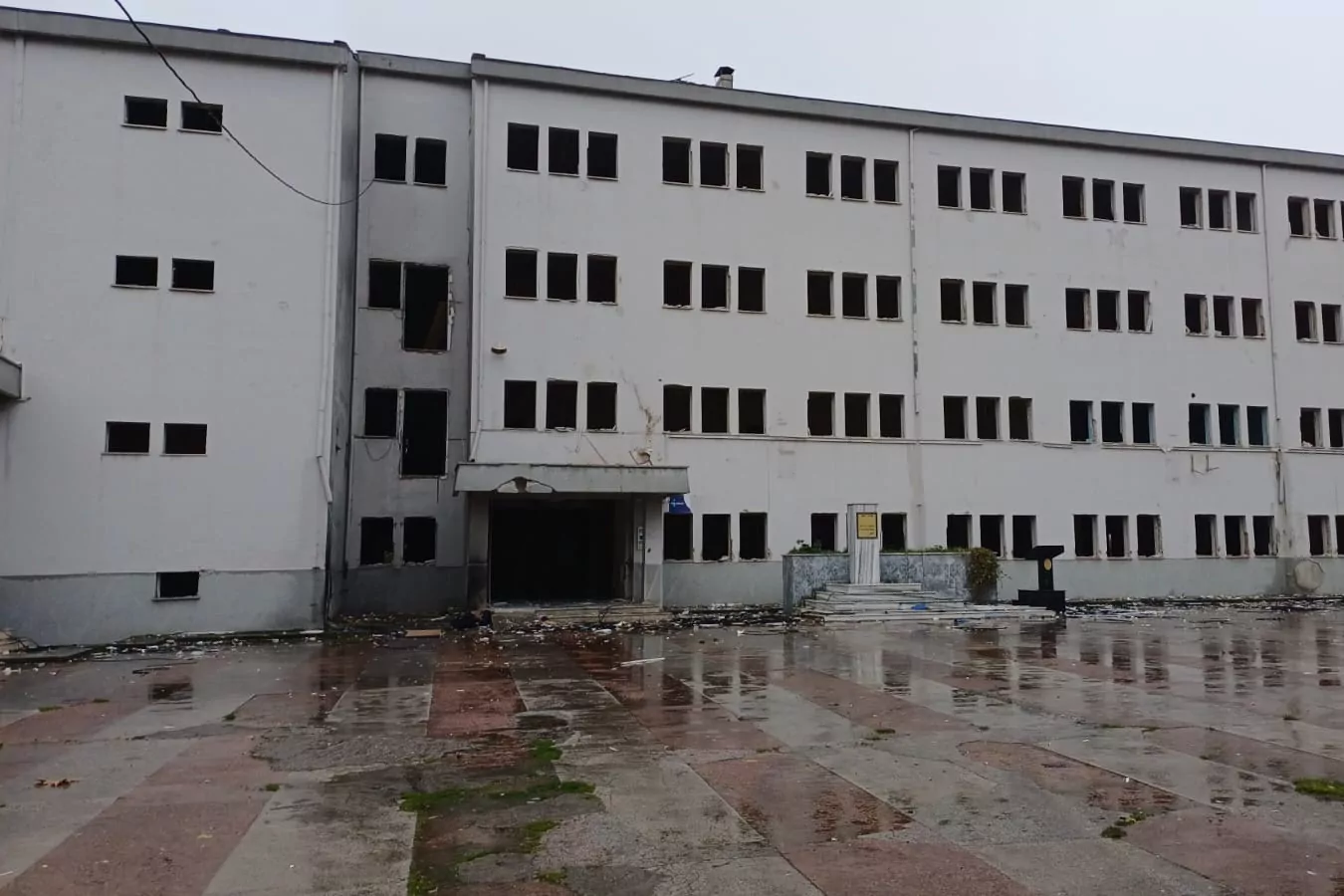 Dinç’ten Gemlik için yeni okul çağrısı: “Bu arazi eğitime kazandırılmalı”